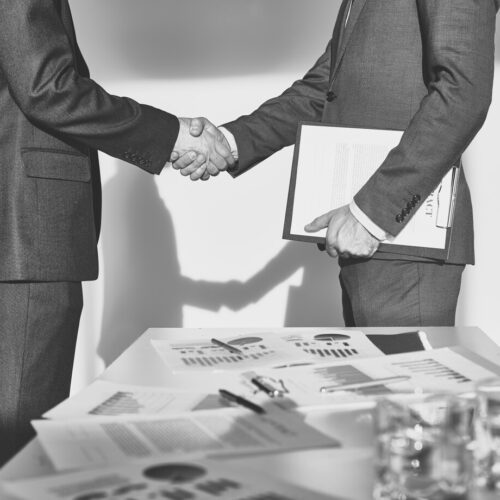 business-agreement-black-white_1098-19